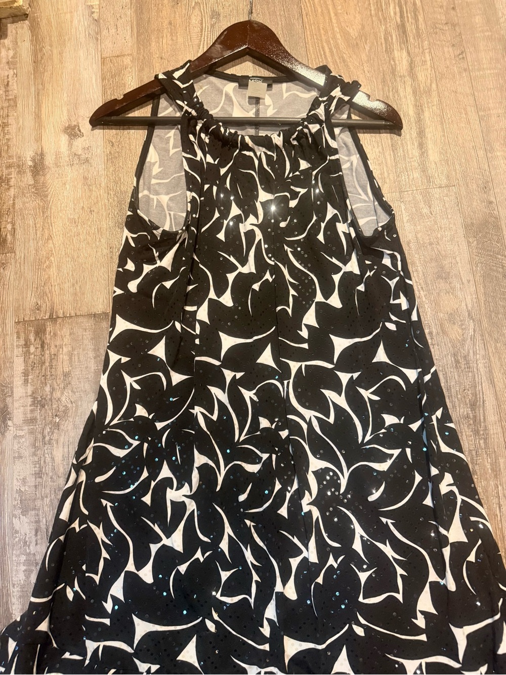 Dress Black and White Floral Swing, Sleeveless,covered with sequins throughout,